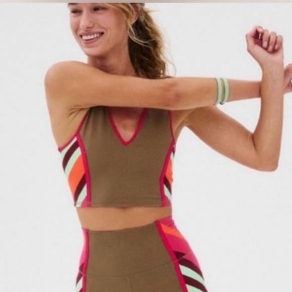 Free People Movement Never Better Color Block Crop Tank Size Medium NWT - Picture 2 of 11